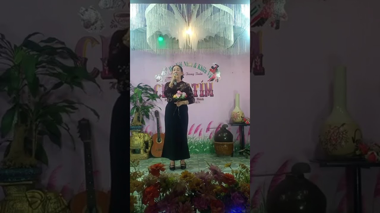 Ca khúc*CHUYỆN NGÀY XƯA*THANH HẬN*trình bày.