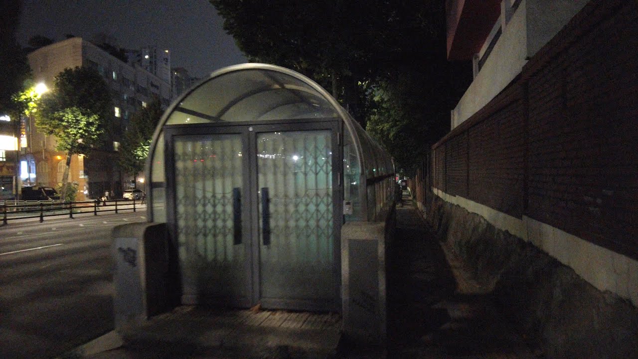 Night Walk in Seoul, Korea - Seodaemun Station to Gongdeok Station