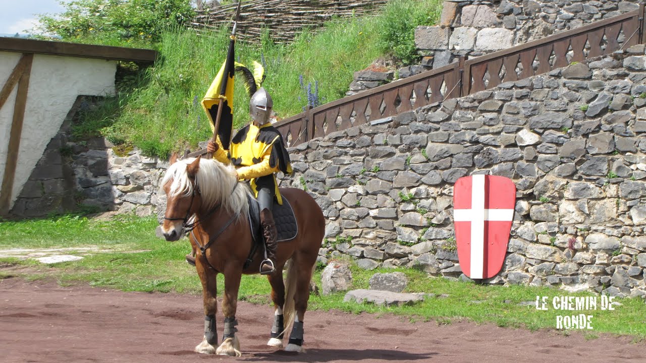 Le Château de Murol - L'entraînement des Chevaliers