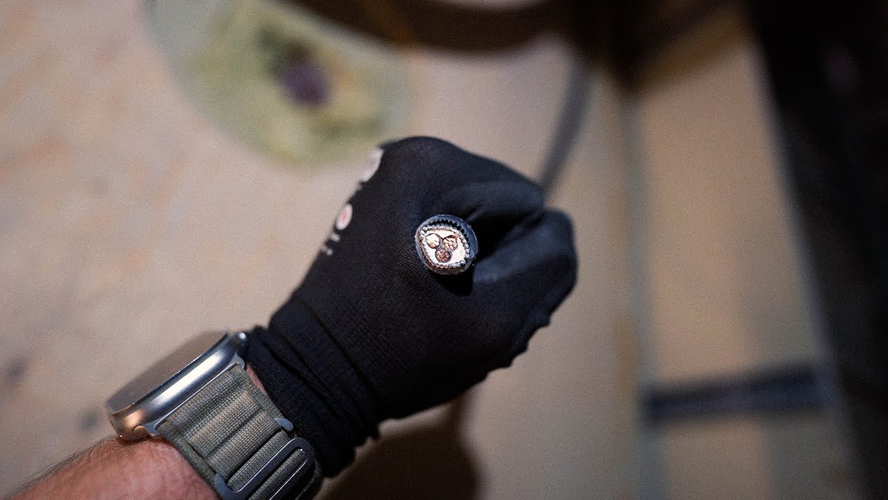 Монтаж электропроводки с ребятами