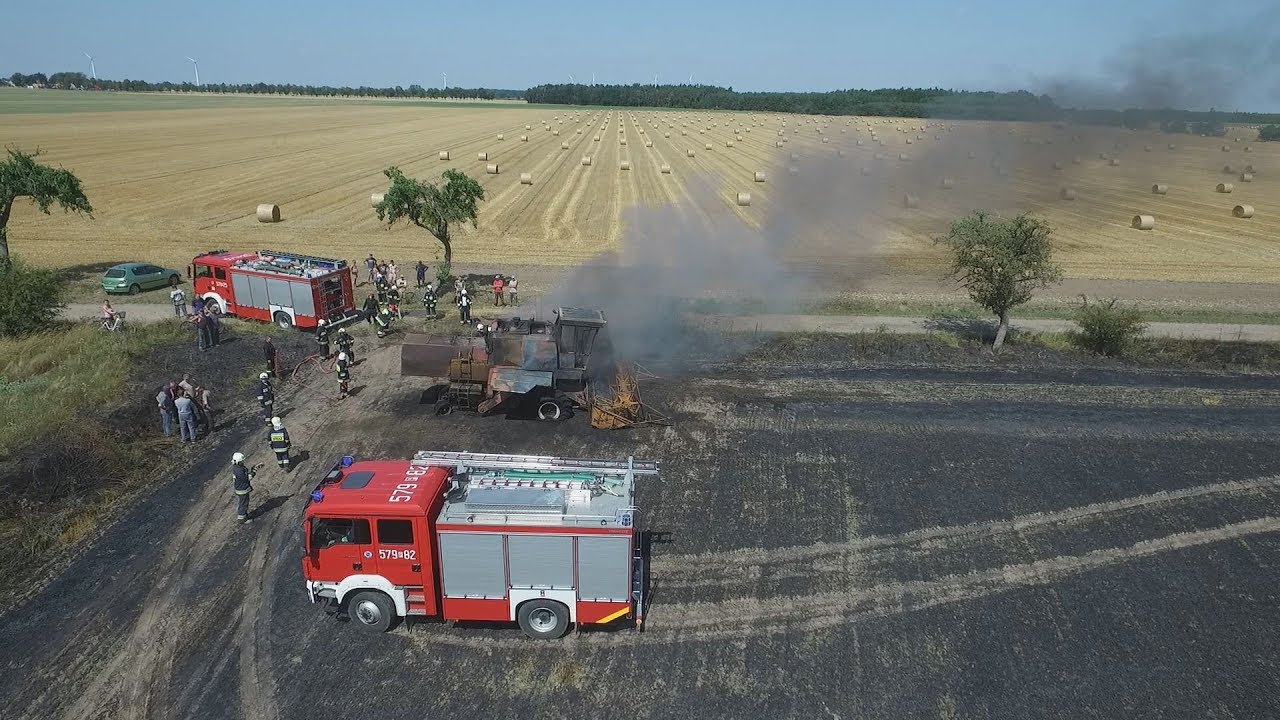 Pożar kombajnu na polu [DRON]