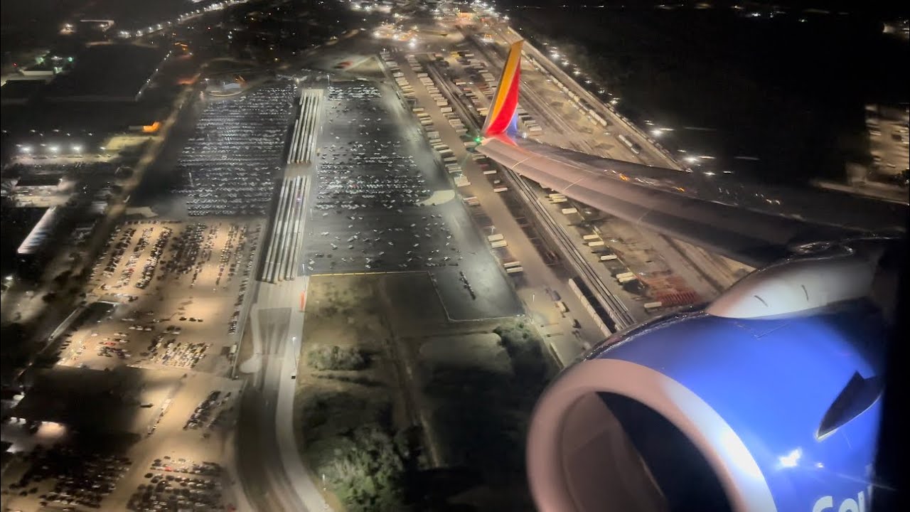 Southwest Boeing 737-800 FULL SEND Night Takeoff Houston Hobby Airport (KHOU)