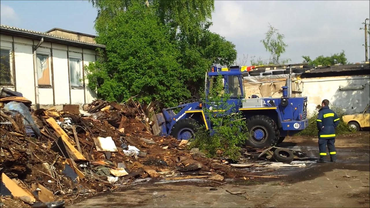 THW Radlader Ortsverband Leipzig im Einsatz