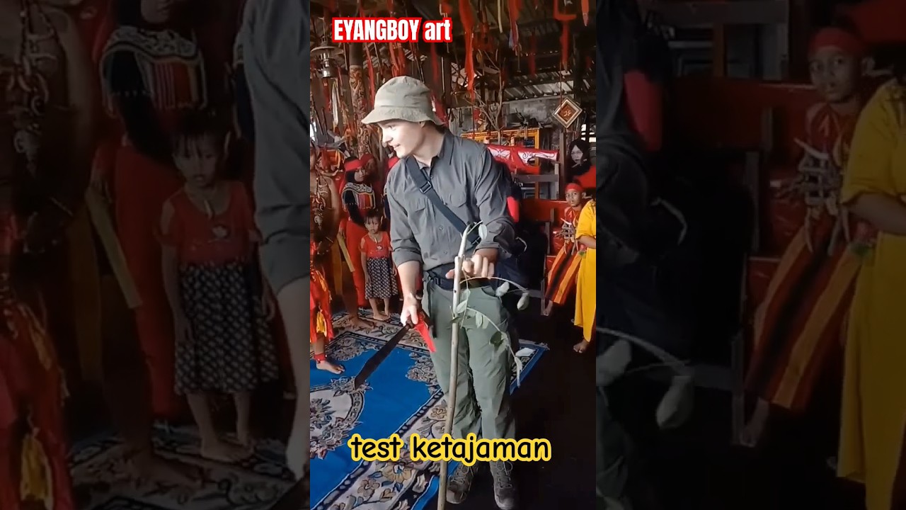 TEST KETAJAMAN MANDAU #dayak #bule #jerman #shorts @eyangboyart6414