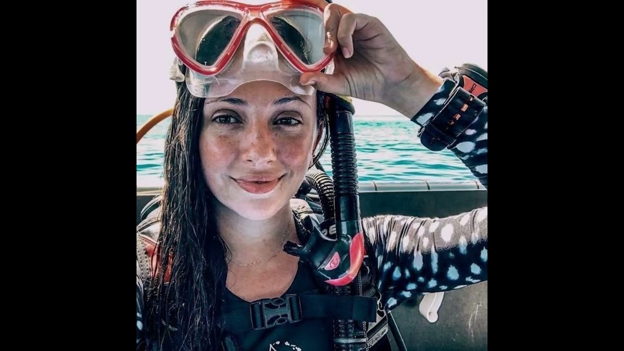 Very crazy and beautifull latex full face gas masks and scuba diving gear dresses