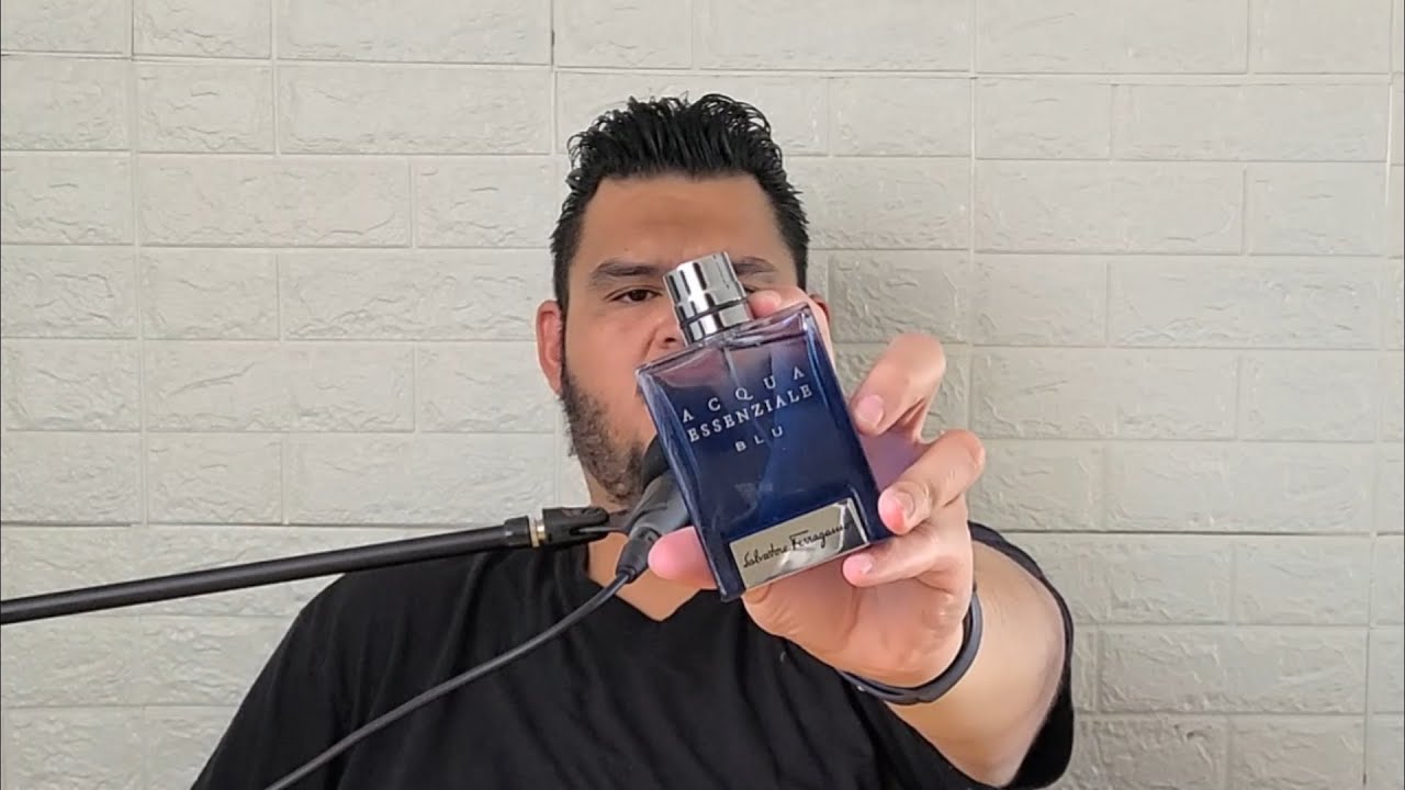 YAQCE - SALVATORE FERRGAMO ACQUA ESSENZIALE BLU