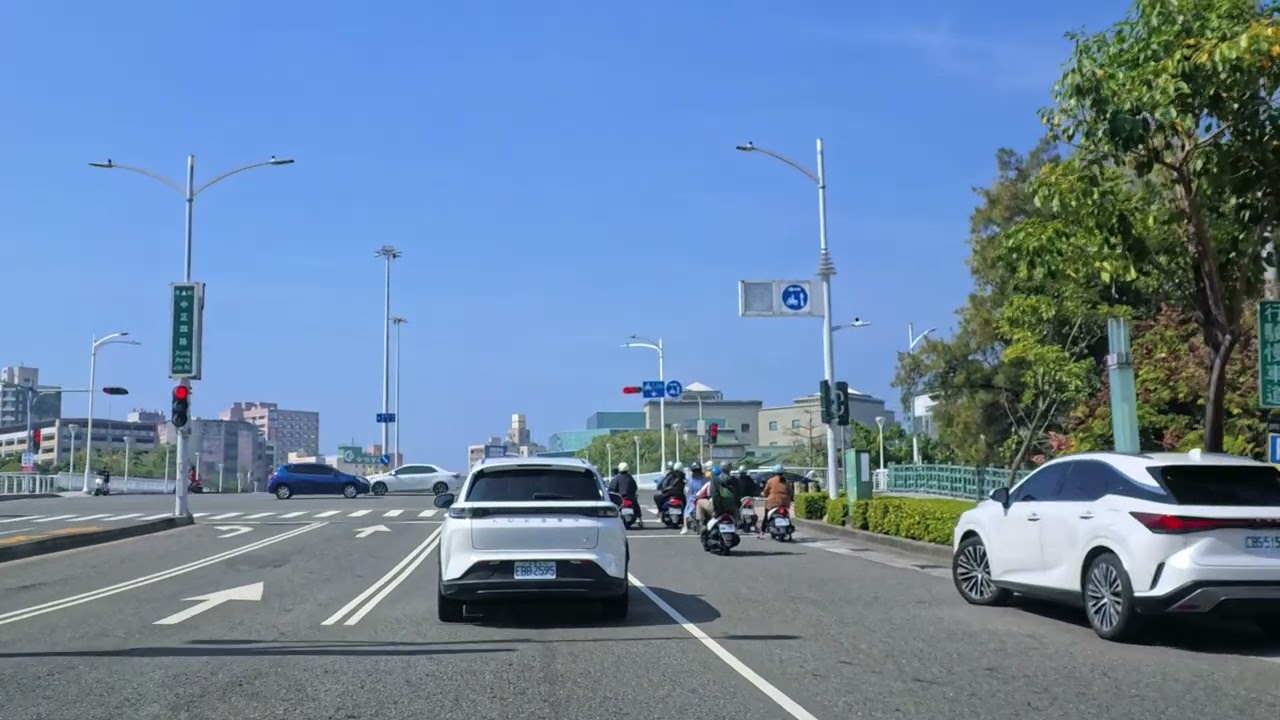 TAIWAN DRIVE 004