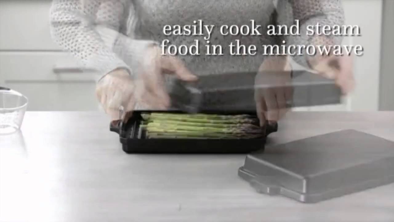 Pampered Chef Shallow Micro-Cooker