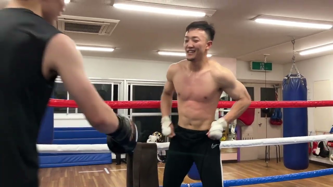 【殴る】腹筋トレーニング【Abdominal Training】