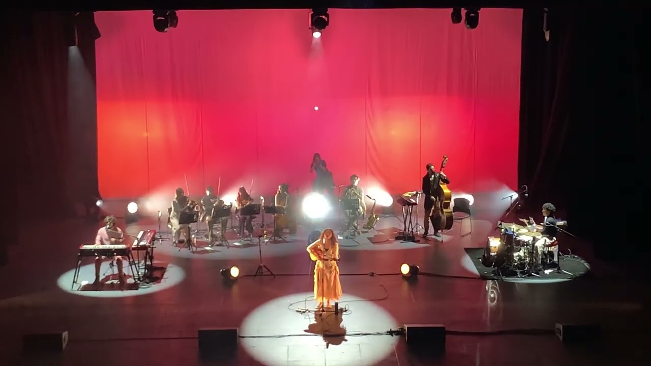 Silvana Estrada - Tenías que ser tu. Tour Vendrán suaves lluvias 3/2/ 2026. CECUT Tijuana.