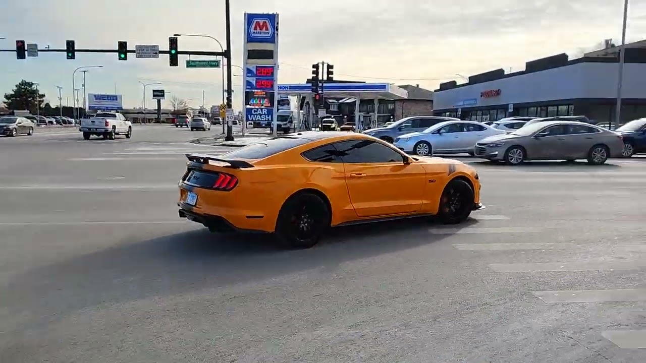 Spotted another Ford Mustang GT in Oak Lawn, Illinois.