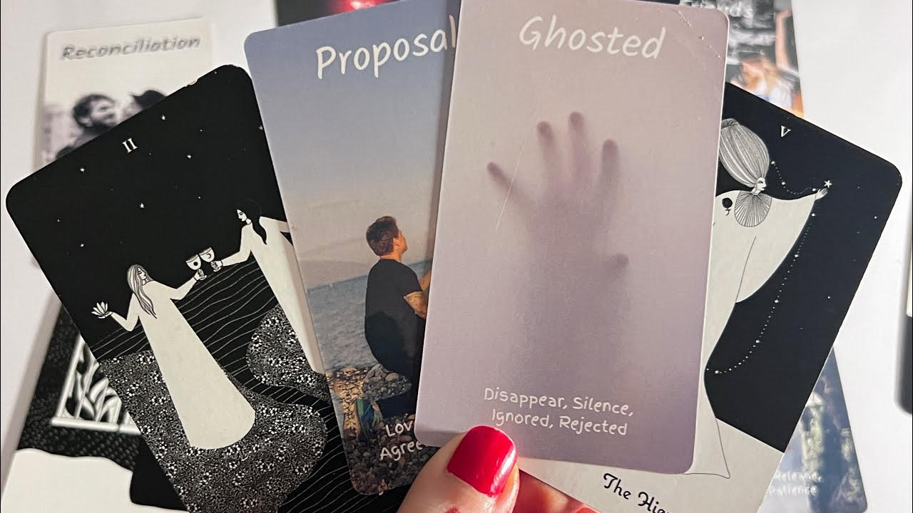 Who is in love with you & why?🩷Hindi tarot card reading | Love tarot card reader |Timeless