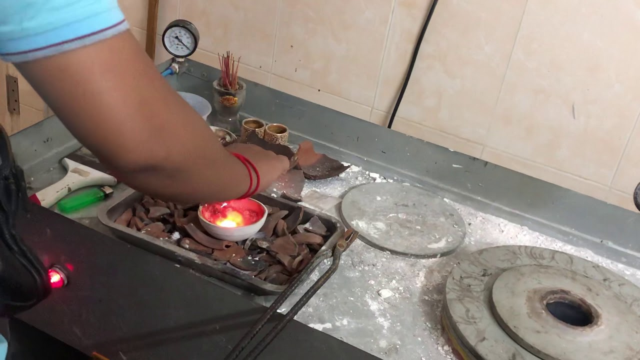 ចាក់ពុម្ភចិញ្ចៀនមាស