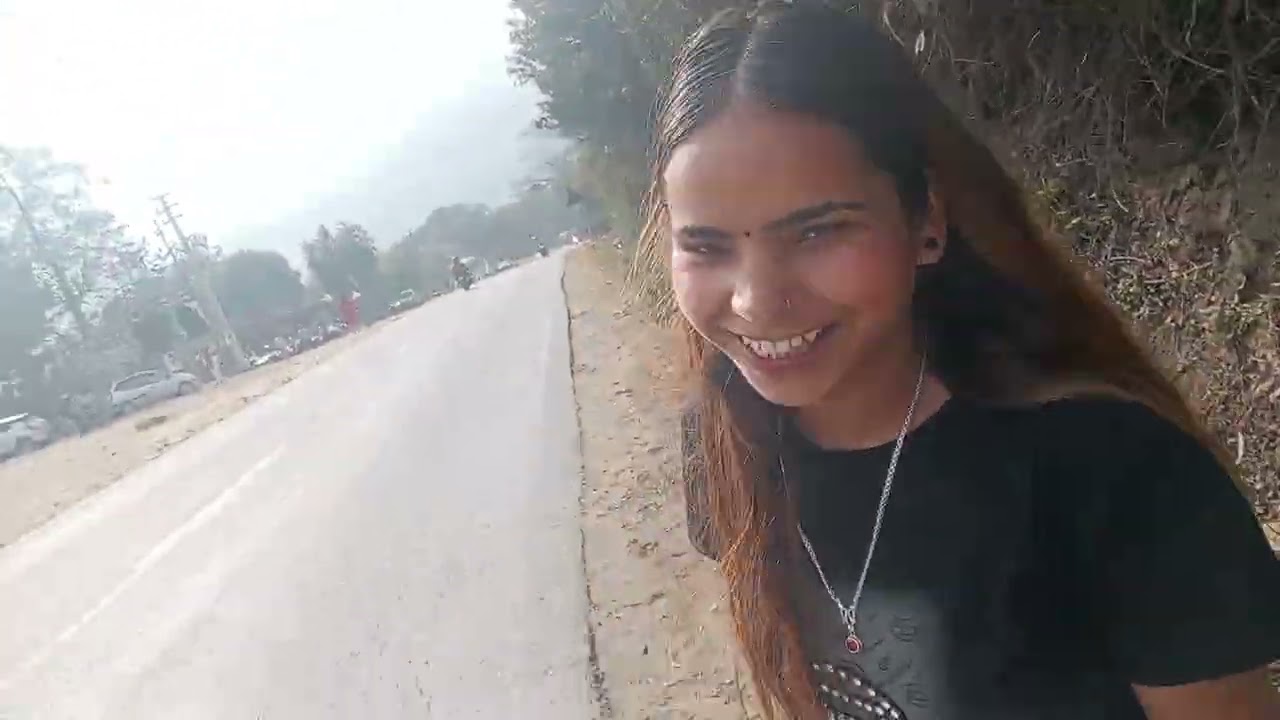 ( New vedio / चोभार डाडा घुम्न जादा सामनाले जाडोमा पनि टिसट लगाइन Kalpana Thapa / Samana jaisi