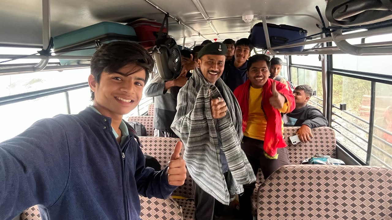 Bus 🚌 Journey To Jaisalmer With School Friends 😍
