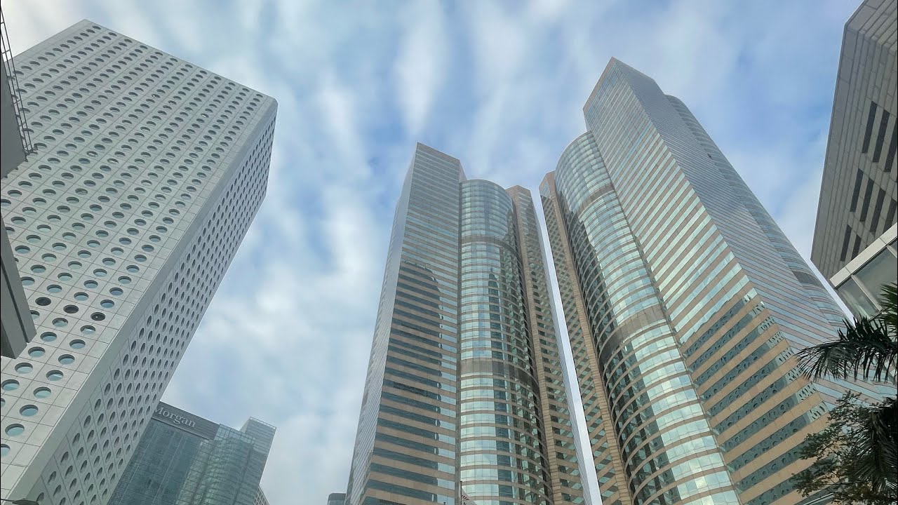 Victoria Harbour Hong Kong | Stunning Skyline Walk