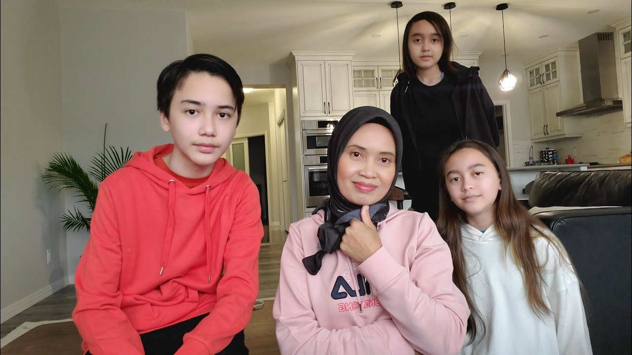 Dulu dan Masa Kini.Indonesia - Hong Kong - Canada.