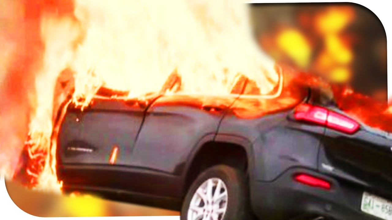 WIR STECHEN EIN ARMES AUTO AB!
