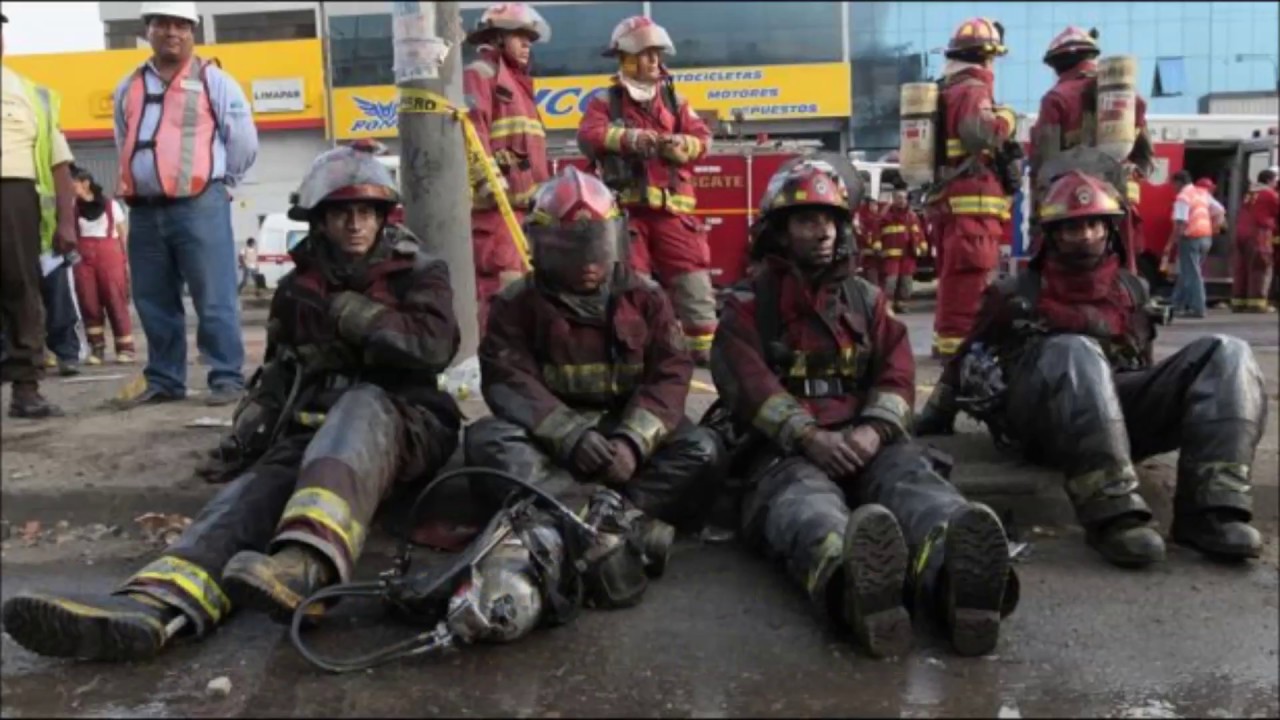 Bomberos: H&eacute;roes sin capa.