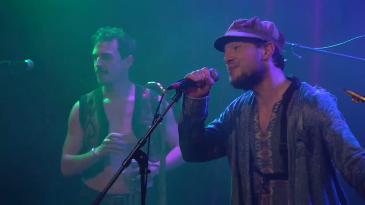ZARHZÄ - Carnaval toute l'année - live au Studio de l'Ermitage (Paris) // Musique festive du monde