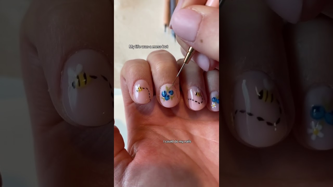 Nail day is the best day 🫐🐝 #nails #blueberrynails #beenails #blueberry #bees #nailart #nailday