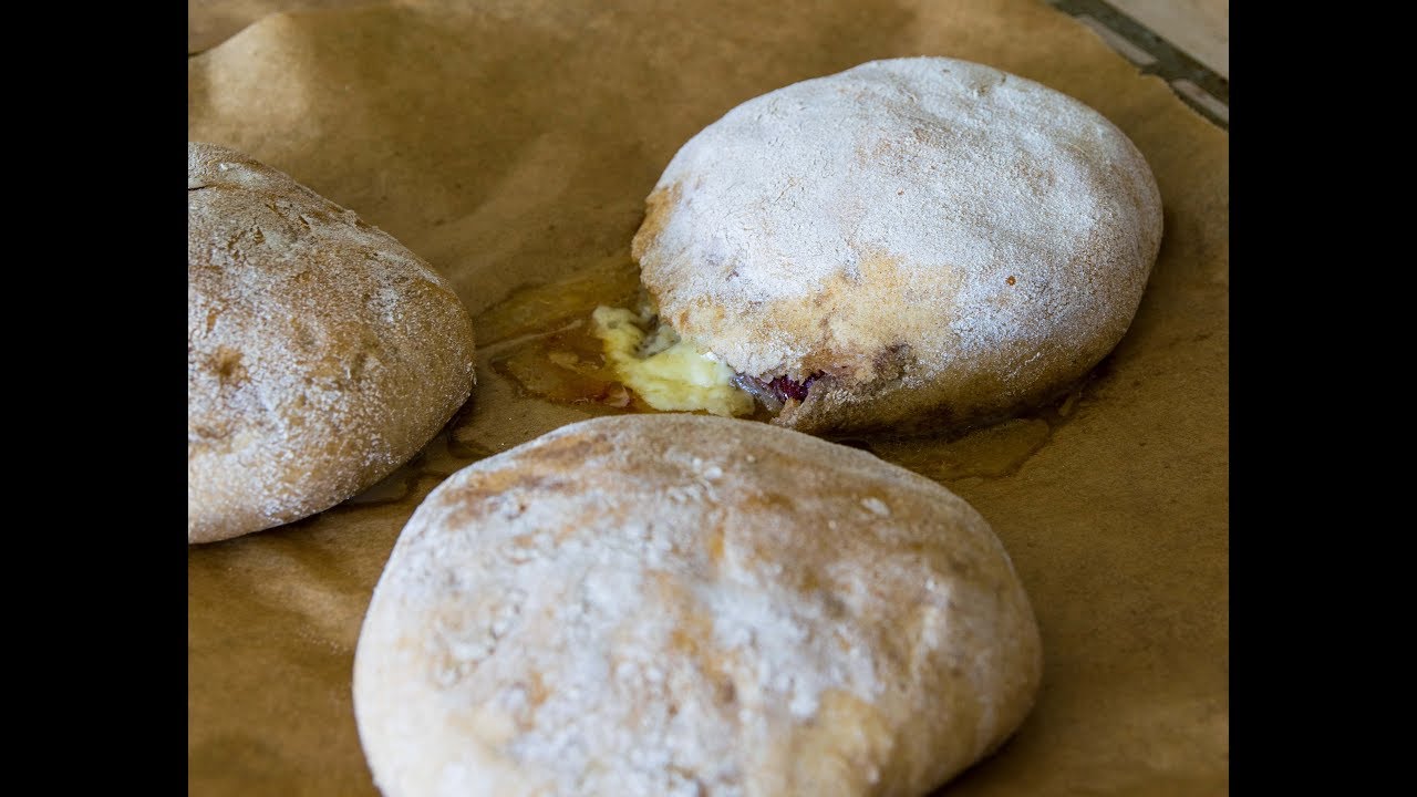 Kassler und Käse im Brotteig