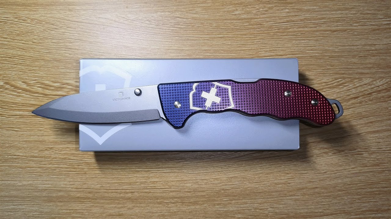 Victorinox 焕新系列铝面瑞士军刀 为 蓝调红 - 0.9415.D221