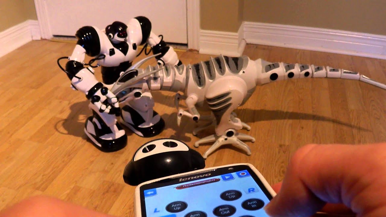 WowWee RoboRemote IR dongle - Robosapien X vs Roboraptor -robot fighting