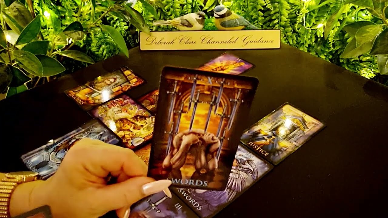 *NEW MOON IN LEO* - Breaking the CHAINS of 'TRADITION'...for SUCCESS!🥳💥