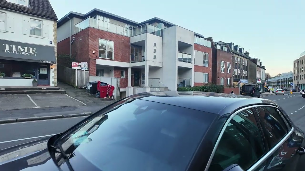 Caterham Valley, Croydon Road