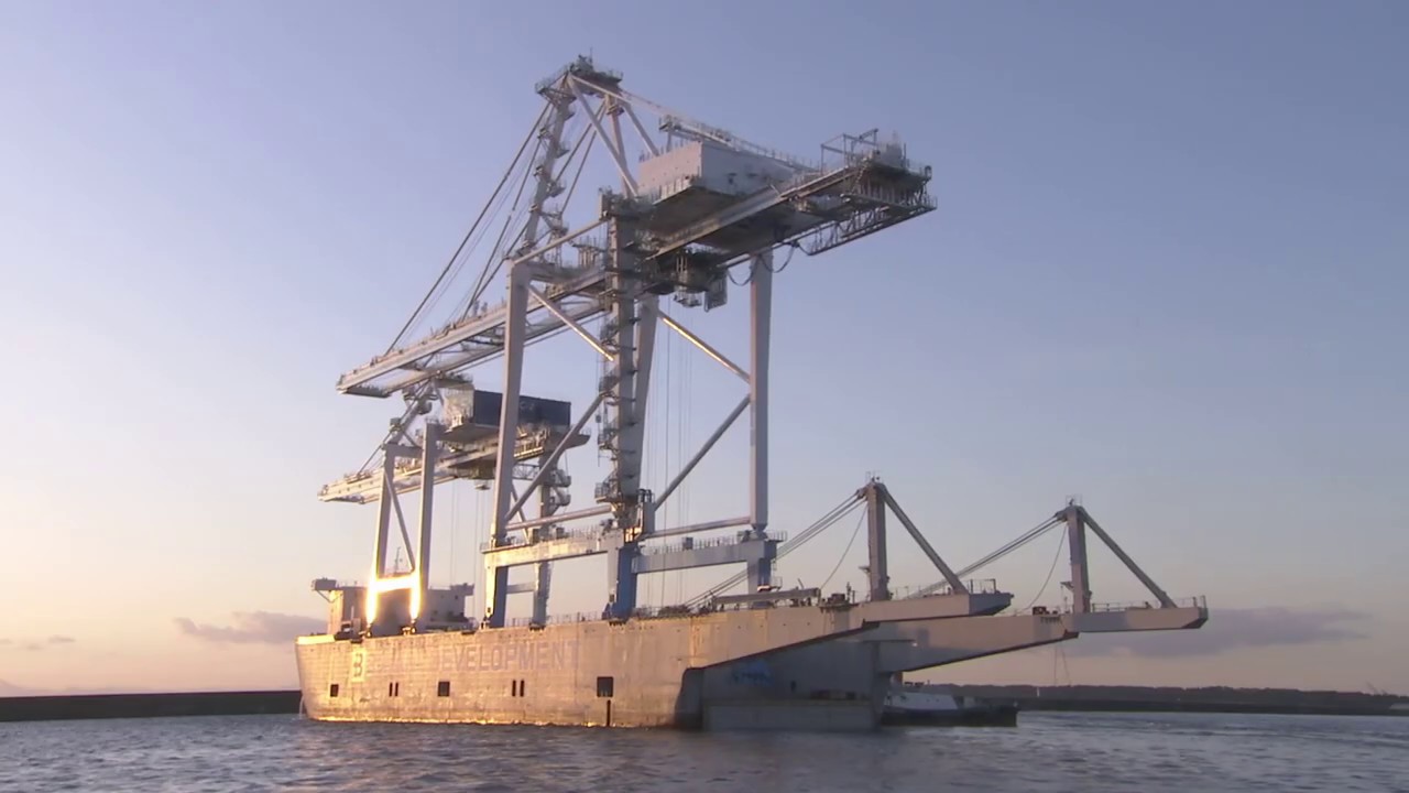 清水港　新興津コンテナクレーン６号機　設置記録_ A new gantry crane was installed at the Port of Shimizu 2020