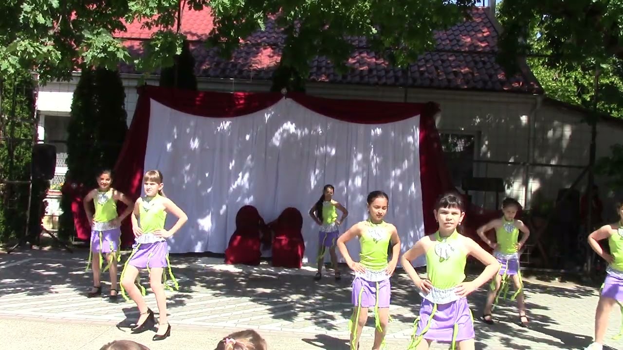 A tiszakeszi Lorántffy Zsuzsanna Református Általános Iskola családi napja - 3.osztály - cha-cha-cha