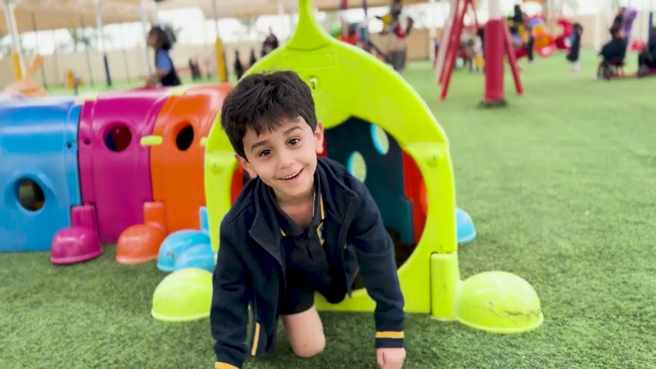 أحد شركاء النجاح من أولياء الأمور