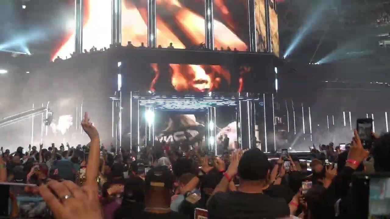 Stone Cold Steve Austin ATV ride (w/ crash reaction) @ Allegiant Stadium Las Vegas 4.20.25.