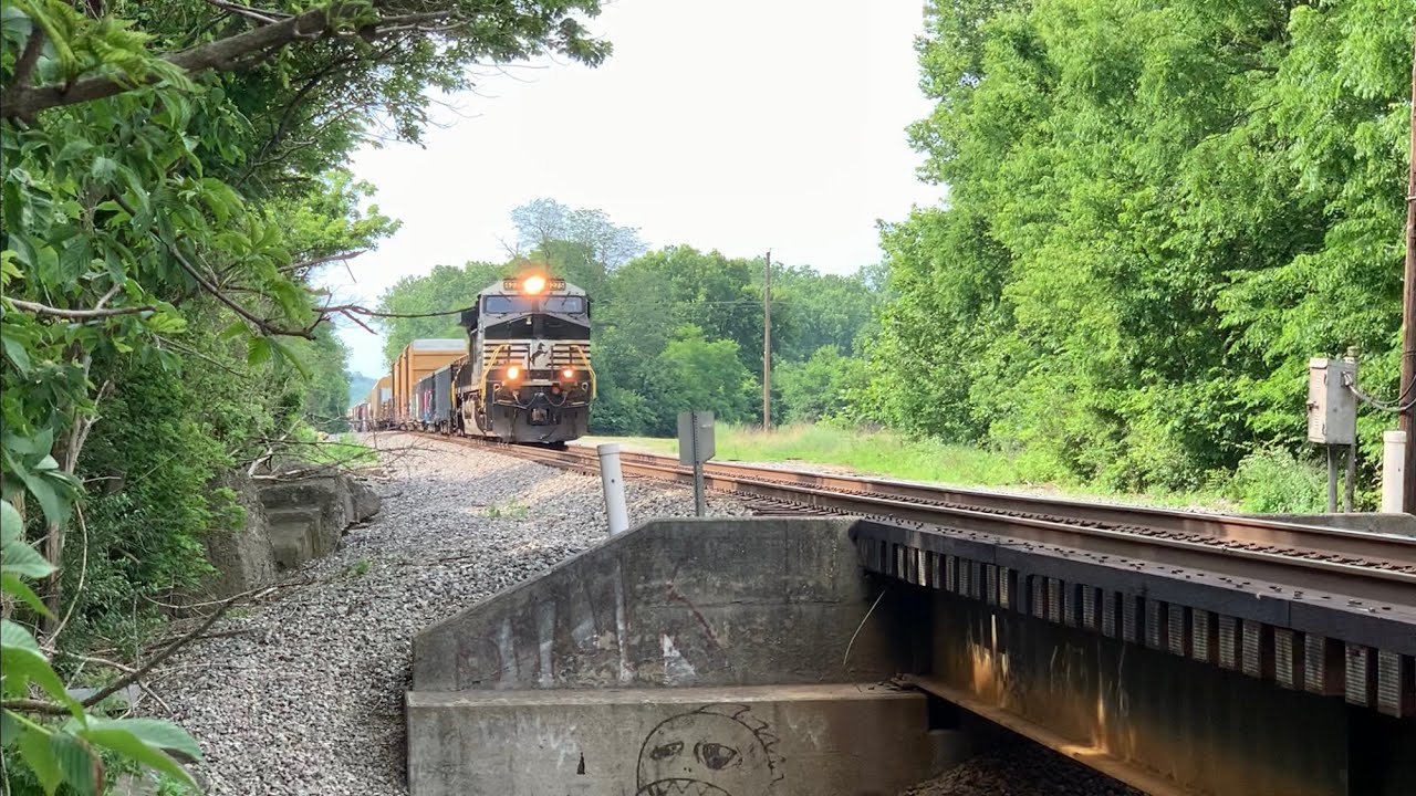 Bouncy Railroad Bridge, Speed Radar Checks, Fast Trains & Steam Locomotives!  Ohio Trains With DPUs!