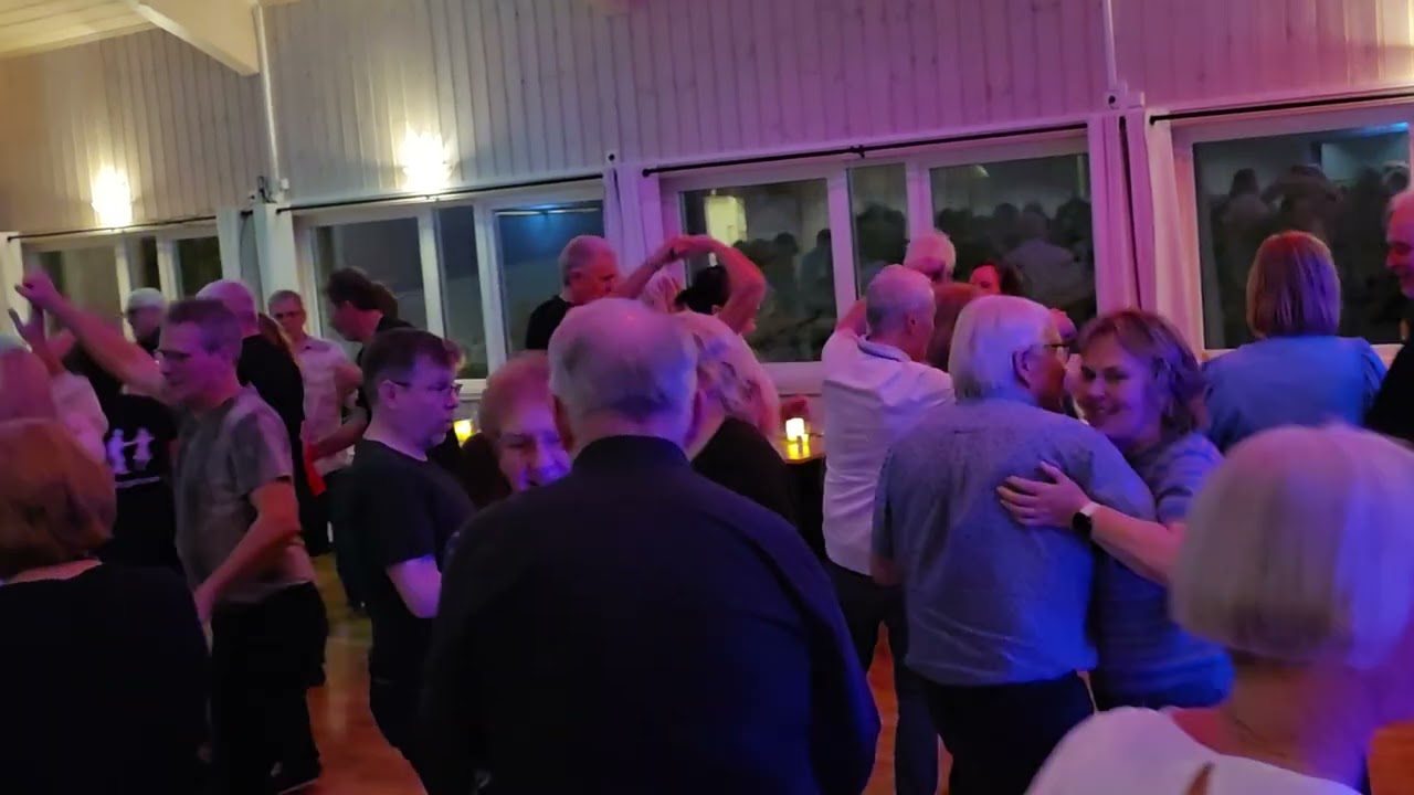 Handfull of keys med Lars Espen Skogvold på Tirsdagsdansen 10.3 Dansnytt Jan Tore Eriksen 