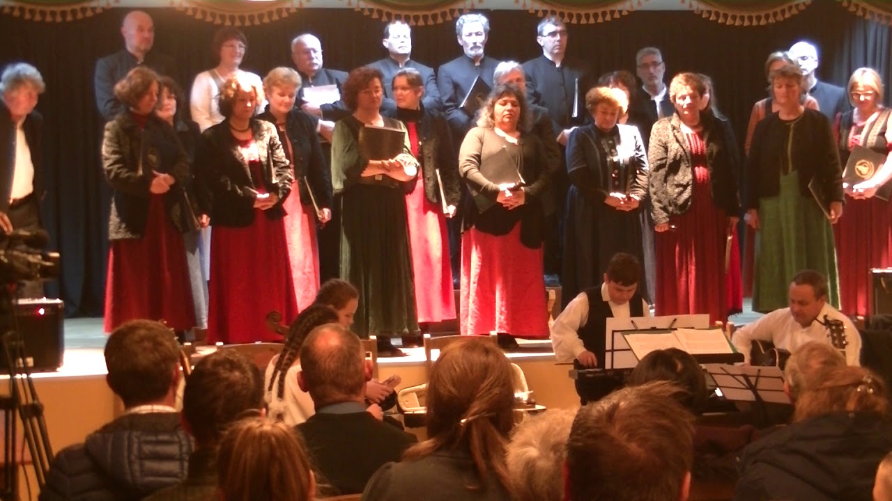 Kal&aacute;ka - Becze G&aacute;bor - M&aacute;ndy Stef&aacute;nia: H&oacute;pihe kar&aacute;csony - Kolcs&aacute;r csal&aacute;d