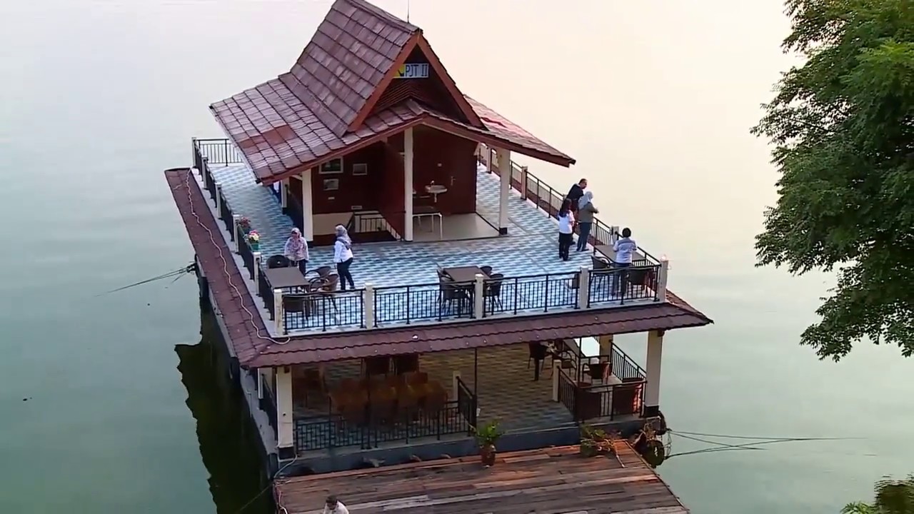 b-foam® Floating Structures - Jatiluhur Floating Restaurant