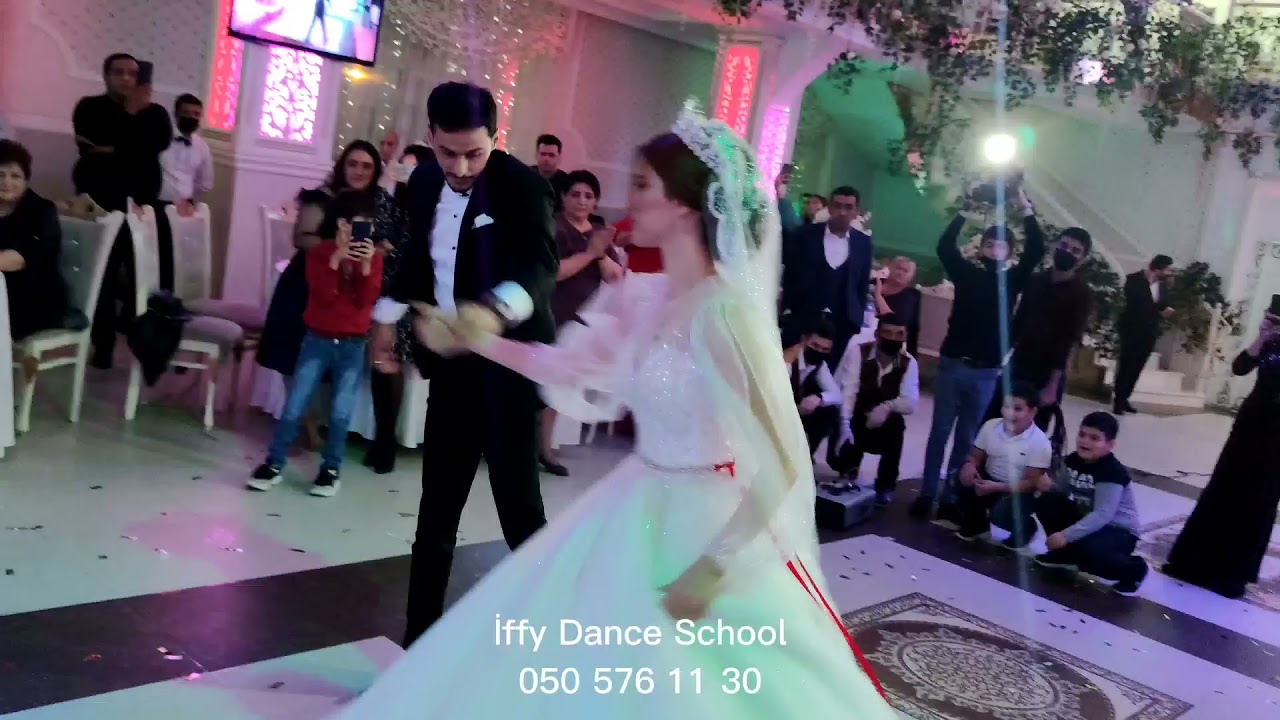 Bəy gəlin üçün sadə, duyğulu, asan bir rəqs. İki aşiq Rəsul💞Nabat. rəqs müəllimi: İftixar 0505761130