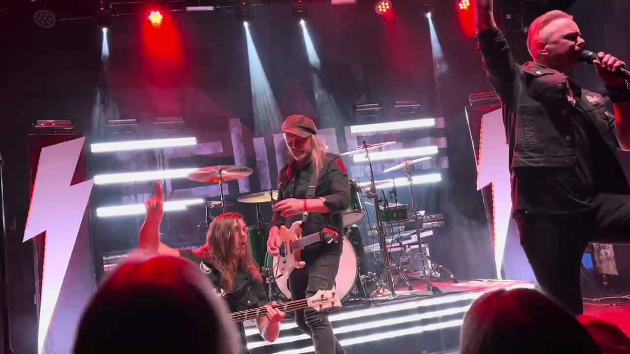 Eclipse - Runaways - Live At Fuusio Turku 