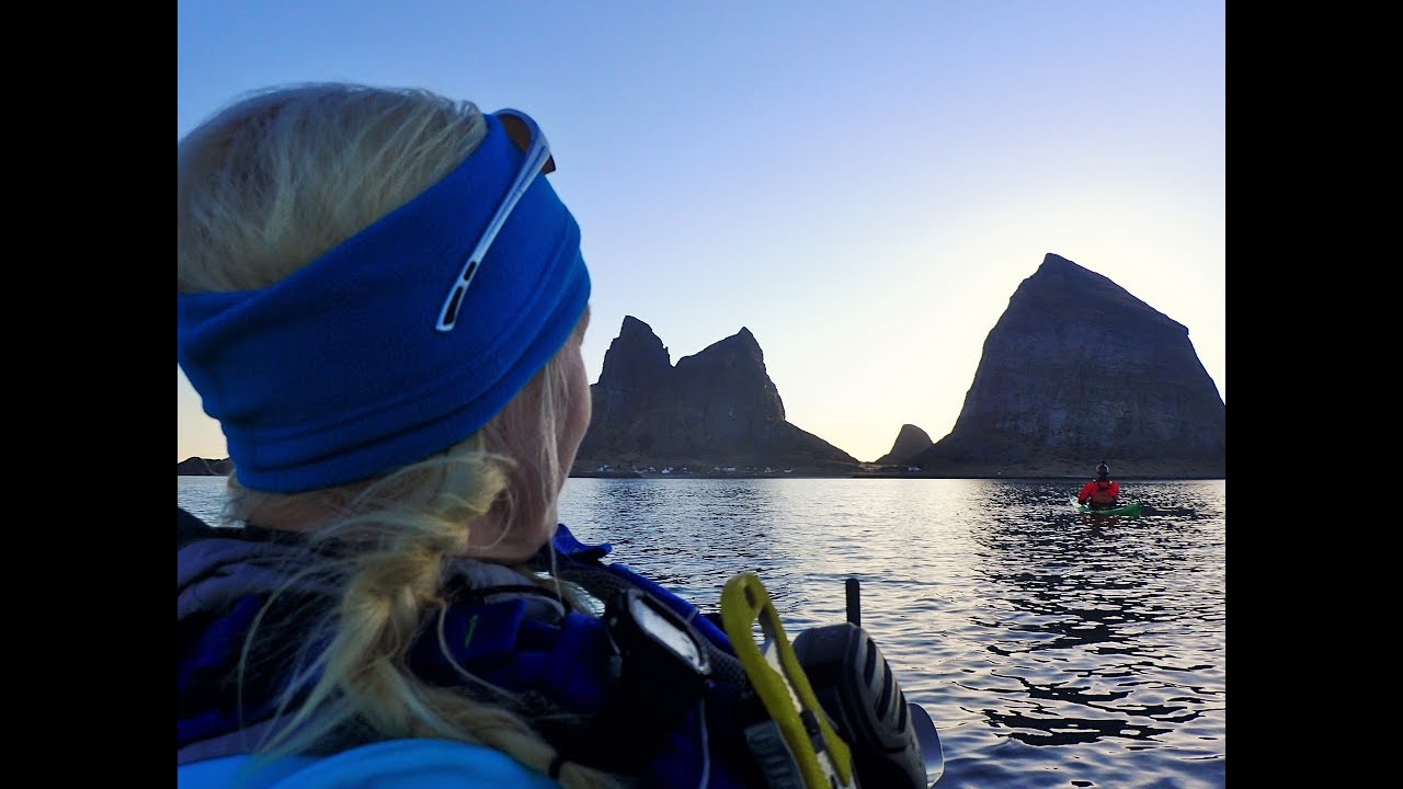 Tr&aelig;na april  2019. Kajakk-tur rundt &oslash;ya Sanna i Tr&aelig;na kommune