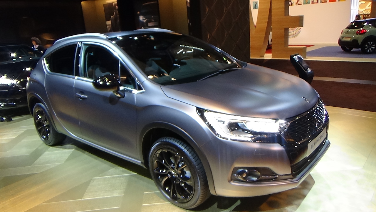2017 DS 4 Crossback -Exterior and Interior - Auto Show Brussels 2017