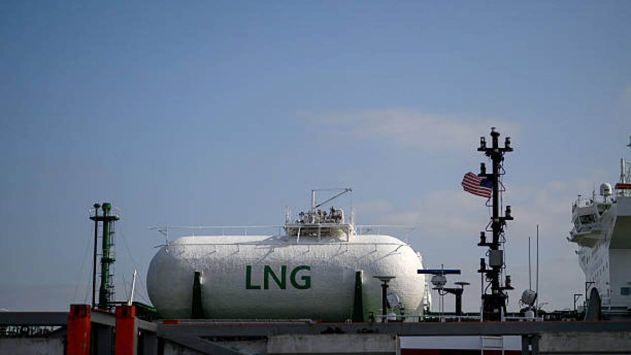 Winter Storm Sends Nat Gas Futures Past $6 Benchmark