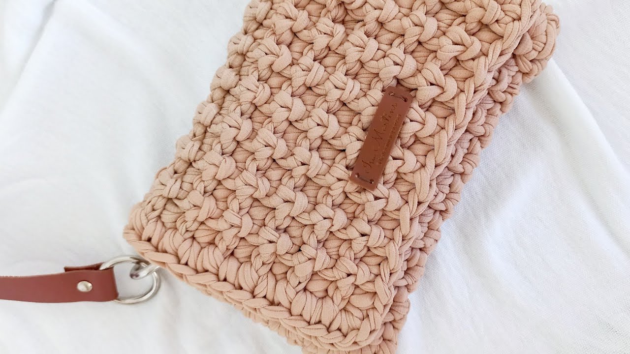 BOLSA DE CROCHÊ COM FIO DE MALHA / CLUTCH / CARTEIRA DE MÃO / @feitoamaoporisa