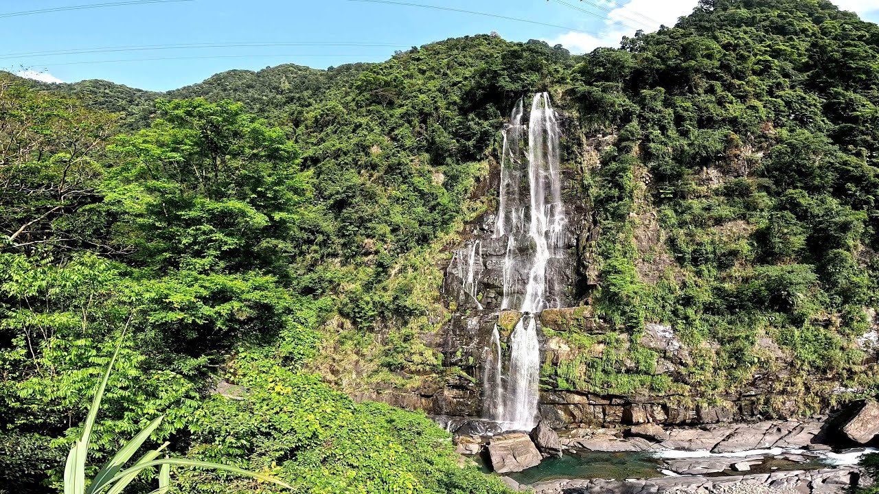Bergseen, Tempel, Wasserfälle & heiße Quellen im Norden von TAIWAN (4K, kommentiert)