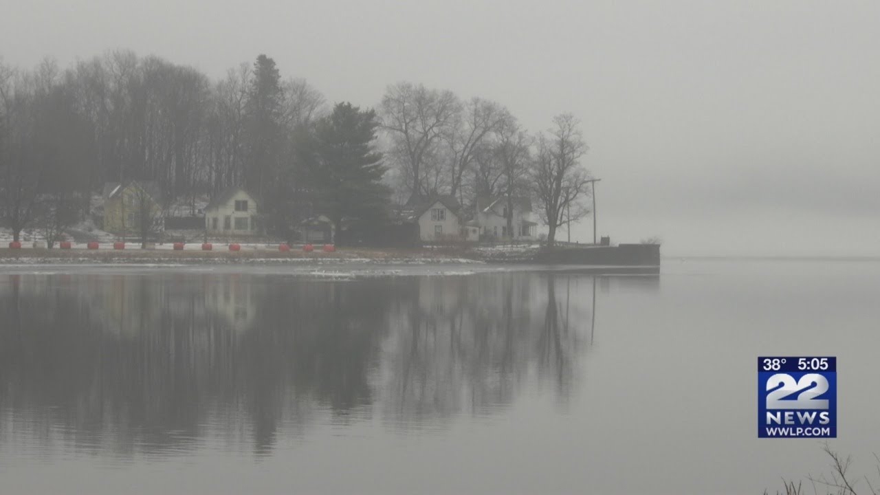 What causes fog during the winter?