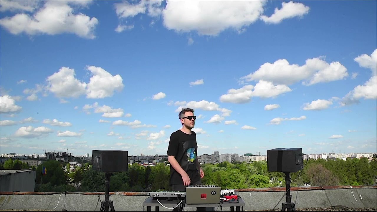 Floog is taking us to a journey with 100% Own Production & Mostly Unreleased Gems.