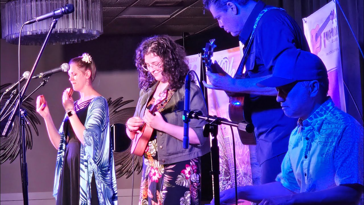 Viggy Kolasinski (@jiggywithviggy ) LIVE at the Allegheny Ukulele Soiree 2025
