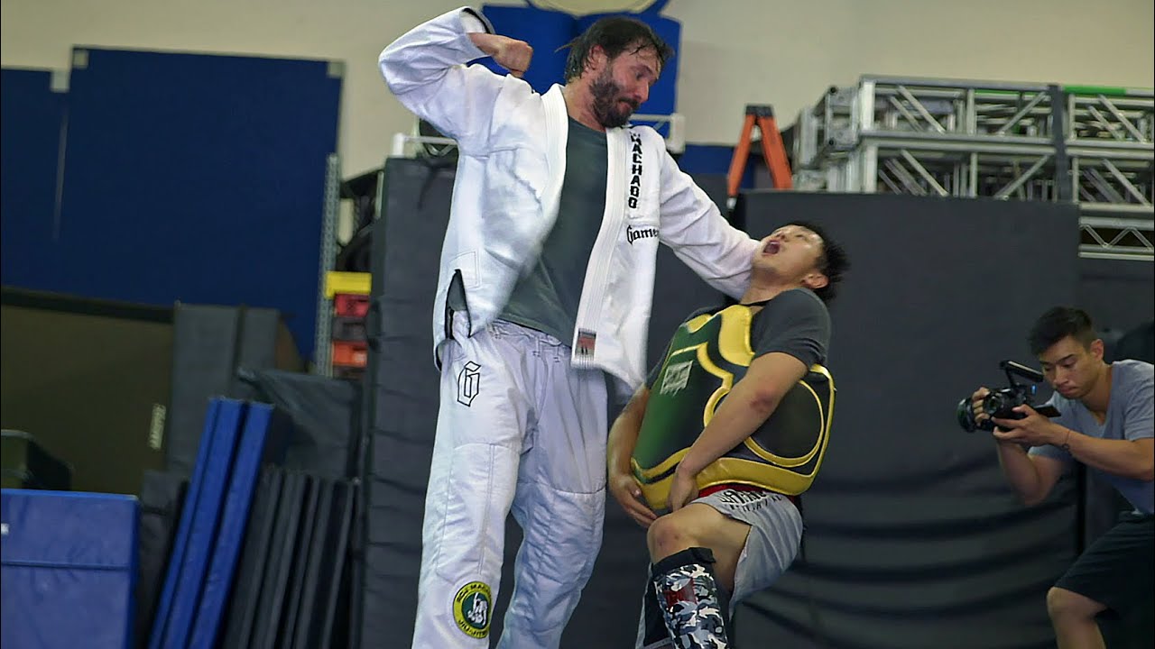 Keanu Reeves training Jiu-Jitsu for «John Wick: Chapter 2» Behind The Scenes