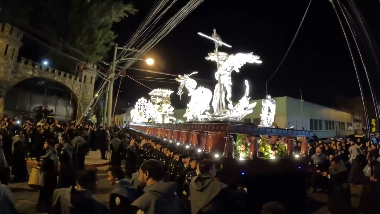 CRISTO YACENTE DEL CALVARIO ENTRADA ENTRADA 4 A. M SABADO DE GLORIA, GUATEMALA SEMANA SANTA